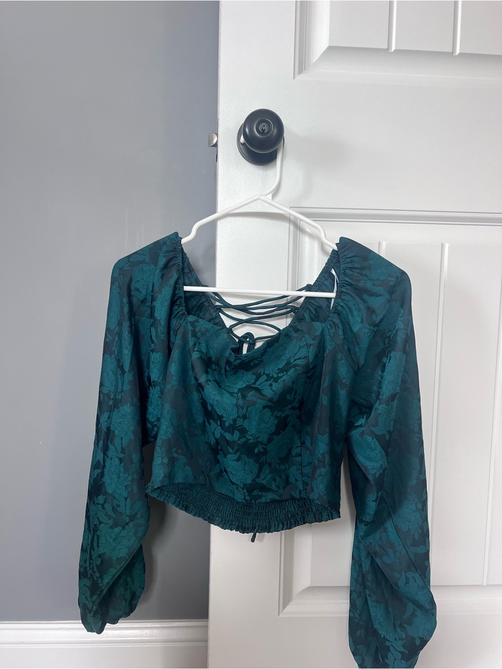 Women's Teal Floral Long-Sleeve Crop Top Lulu’s Medium